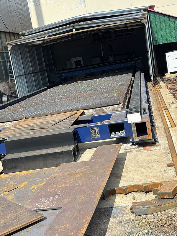 3万瓦激光切割机